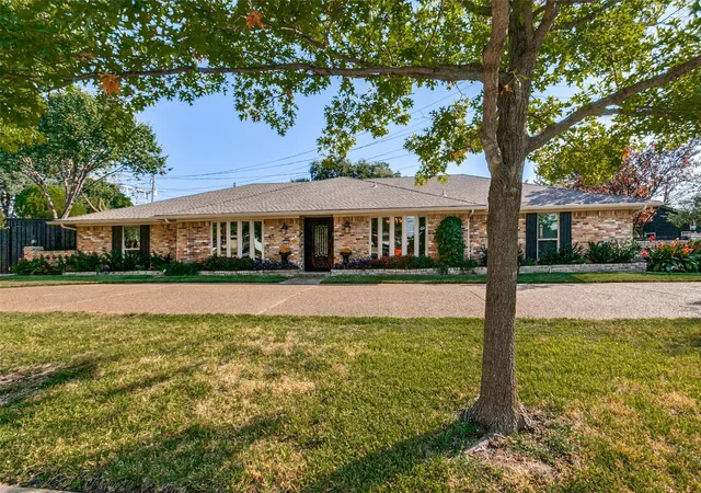 Homes for sale in Dallas, TX | 3708 Jubilee Trl, Dallas, TX 75229 | MLS# 21201706