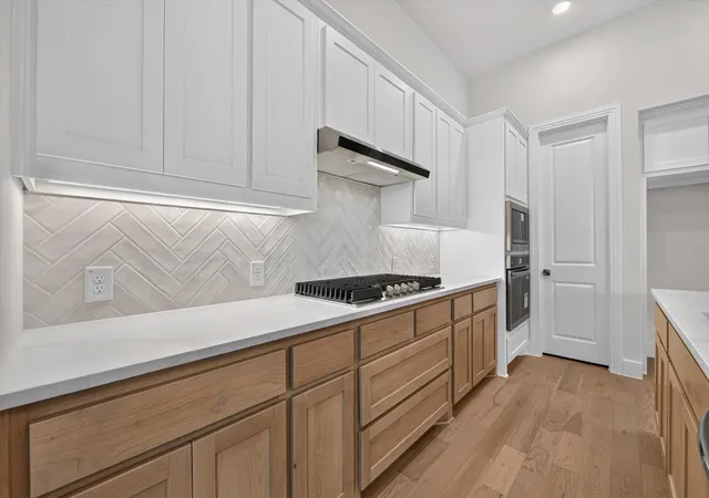 Photo 3 of Sale Pending at 1619 Wild Berry Wy, Justin, TX 76247 | MLS# 21202103 | Listing updated on 2026-09-26