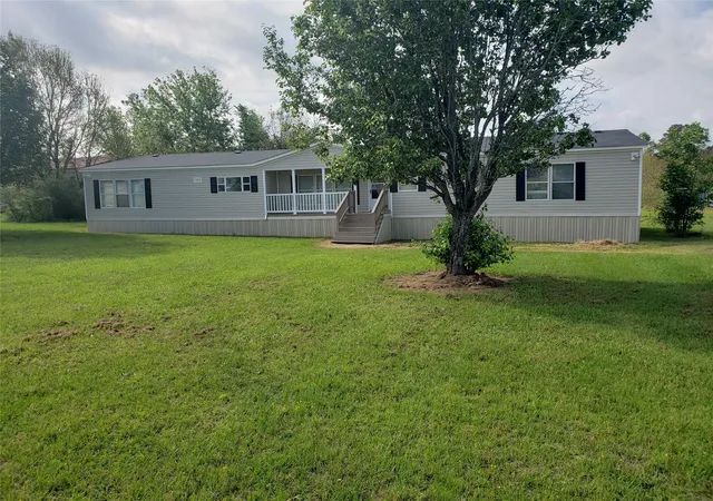 Photo 2 of Manufactured home for sale at 7299 Deer Trl, Shreveport, LA 71107 | MLS# 21202931 | Listing updated on 2026-08-03