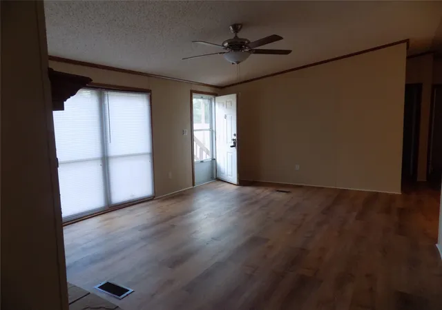 Photo 4 of Manufactured home for sale at 3450 Sarra Ln, Springtown, TX 76082 | MLS# 21202944 | Listing updated on 2026-07-19