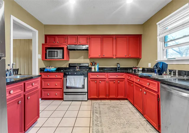 Photo 4 of Single family home for sale at 4224 Normandy Rd, Fort Worth, TX 76103 | MLS# 21196196 | Listing updated on 2026-09-28