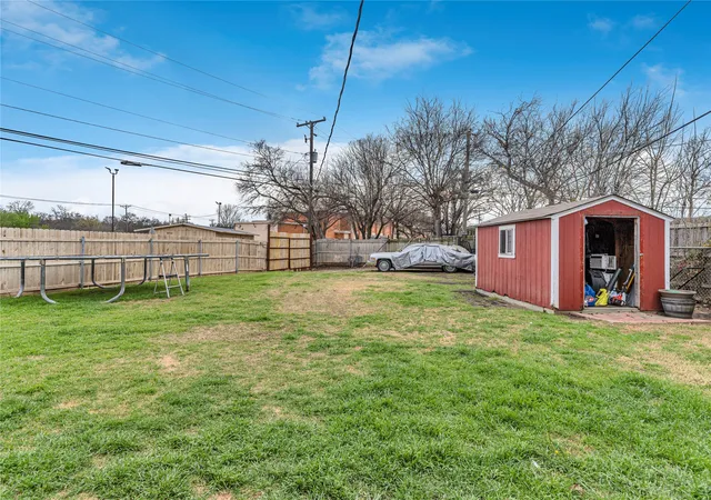 22nd image of 4224 Normandy Rd, Fort Worth, TX 76103 | MLS# 21196196