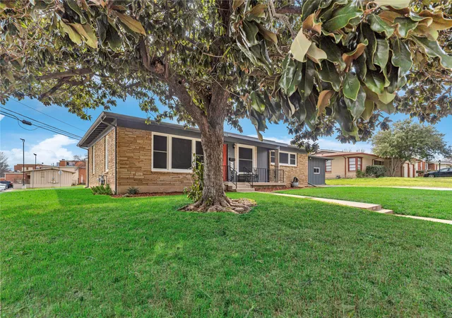 2nd image of 4224 Normandy Rd, Fort Worth, TX 76103 | MLS# 21196196