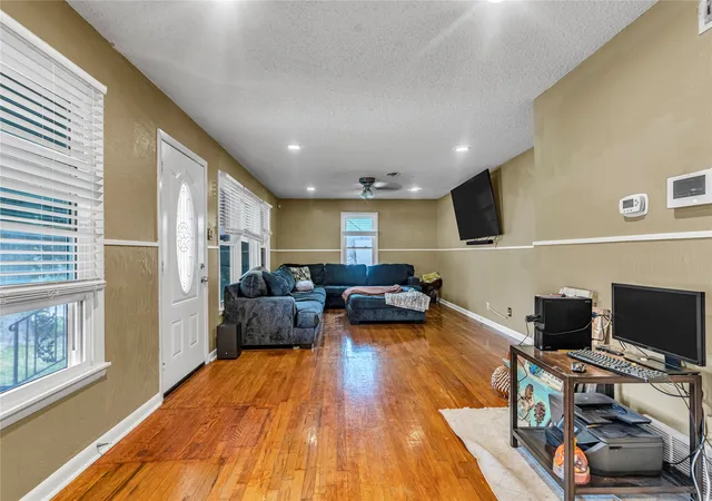 5th image of 4224 Normandy Rd, Fort Worth, TX 76103 | MLS# 21196196