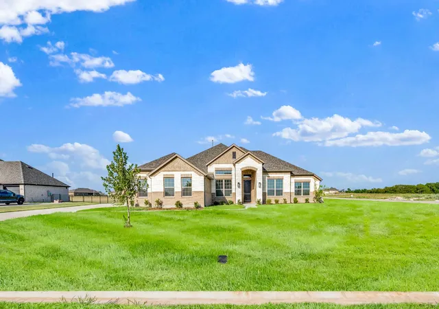 Photo 3 of Single family home for sale at 8335 Magnolia Ct, Greenville, TX 75402 | MLS# 21203065 | Listing updated on 2026-10-06