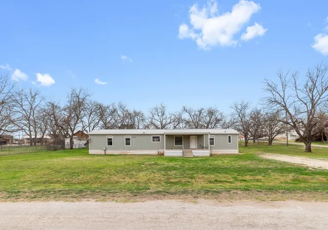 Homes for sale in Blanket, TX | 608 4th St, Blanket, TX 76432 | MLS# 21203165