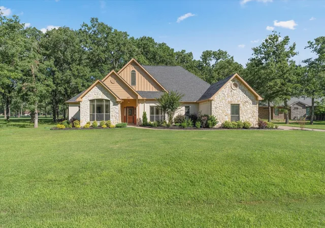 Homes for sale in Mabank, TX | 181 Saint Andrews Dr, Mabank, TX 75156 | MLS# 21203177