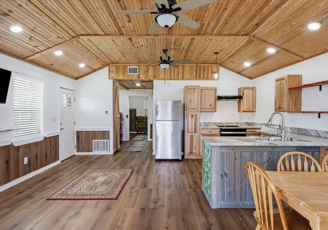 Photo 3 of Single family home for sale at 7040 County Road 131B, Terrell, TX 75161 | MLS# 21203139 | Listing updated on 2026-09-15