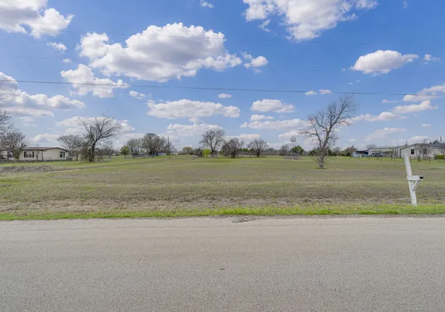 Photo 2 of Land for sale at 1836 Sunlit Ct, Midlothian, TX 76065 | MLS# 21199832 | Listing updated on 2026-09-04