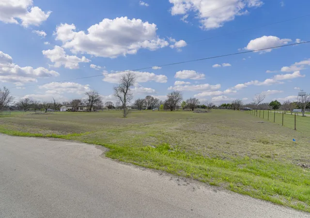 Photo 3 of Land for sale at 1836 Sunlit Ct, Midlothian, TX 76065 | MLS# 21199832 | Listing updated on 2026-09-04