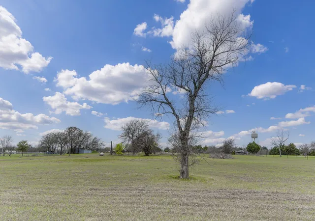 Photo 4 of Land for sale at 1836 Sunlit Ct, Midlothian, TX 76065 | MLS# 21199832 | Listing updated on 2026-09-04
