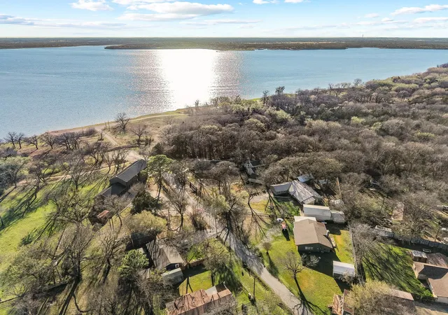 Homes for sale in Pottsboro, TX | 1053 Paradise Cove Rd, Pottsboro, TX 75076 | MLS# 21198462
