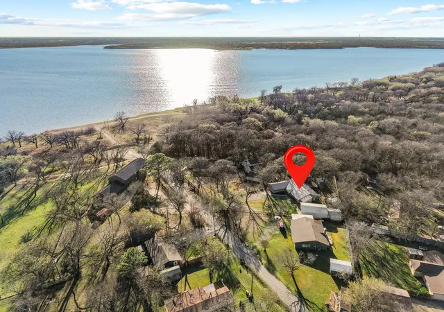 Homes for sale in Pottsboro, TX | 1053 Paradise Cove Rd, Pottsboro, TX 75076 | MLS# 21198462
