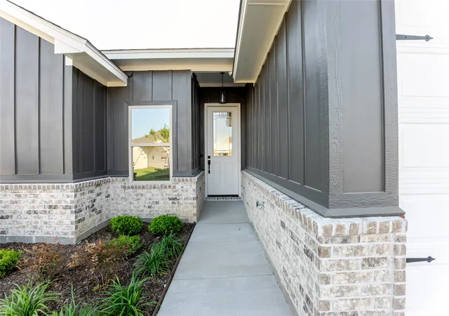 Homes for sale in Tolar, TX | 9213 Parkview Cir, Tolar, TX 76476 | MLS# 21203451