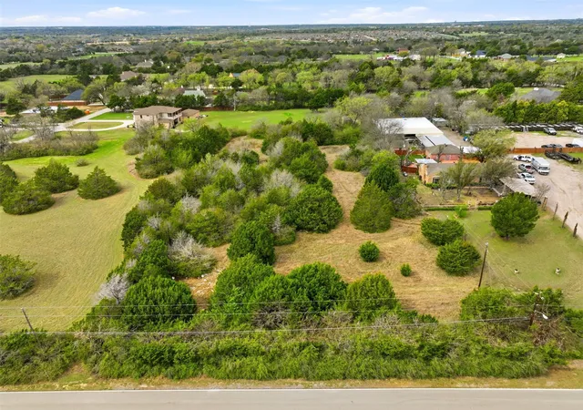 Homes for sale in De Soto, TX | 2013 Old Hickory Trl, De Soto, TX 75115 | MLS# 21203318