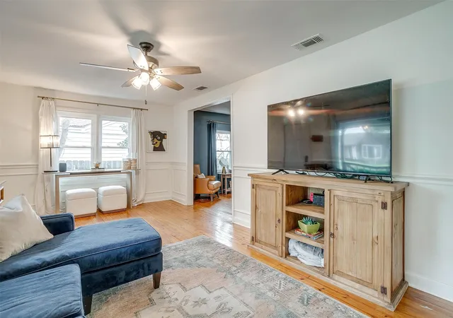 Photo 4 of Single family home for sale at 3705 Collinwood Ave, Fort Worth, TX 76107 | MLS# 21203474 | Listing updated on 2026-08-29