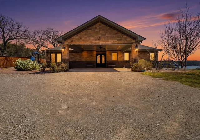 Photo 1 of Single family home for sale at 186 Long Dr, Palo Pinto, TX 76484 | MLS# 21202299 | Listing updated on 2026-08-20
