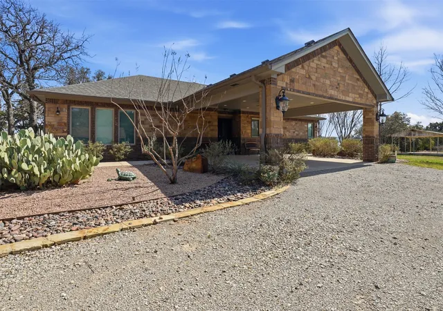 Photo 3 of Single family home for sale at 186 Long Dr, Palo Pinto, TX 76484 | MLS# 21202299 | Listing updated on 2026-08-20
