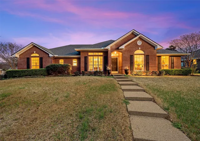 Photo 1 of Sale Pending at 1400 Radisson Dr, Hewitt, TX 76643 | MLS# 21203489 | Listing updated on 2026-10-02