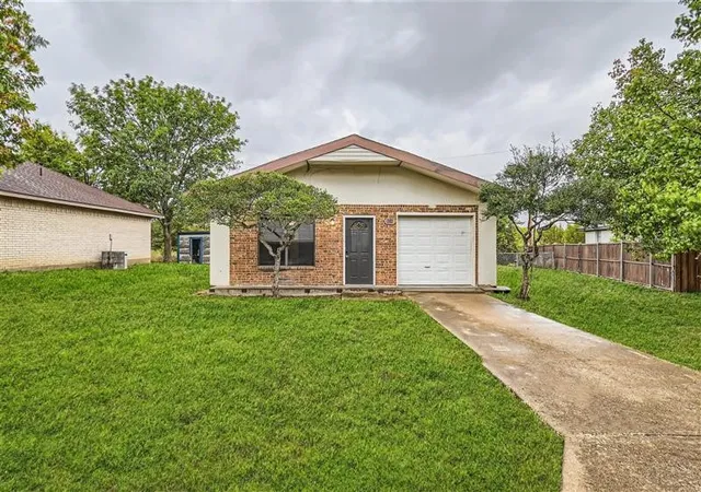 Photo 1 of Single family home for sale at 806 Prairie Creek Dr, Princeton, TX 75407 | MLS# 21203585 | Listing updated on 2026-07-24