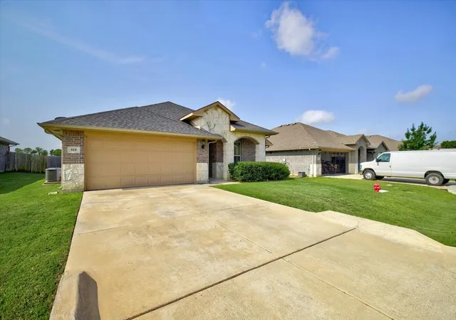 Homes for sale in Mabank, TX | 515 Cottage Row, Mabank, TX 75156 | MLS# 21203702