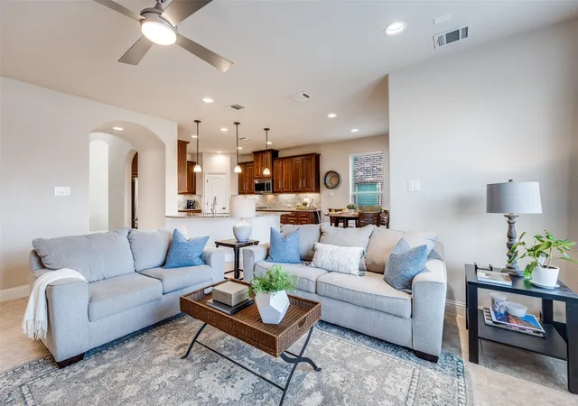 Photo 3 of Single family home for sale at 1113 Summer Ln, Mc Kinney, TX 75071 | MLS# 21203664 | Listing updated on 2026-07-11