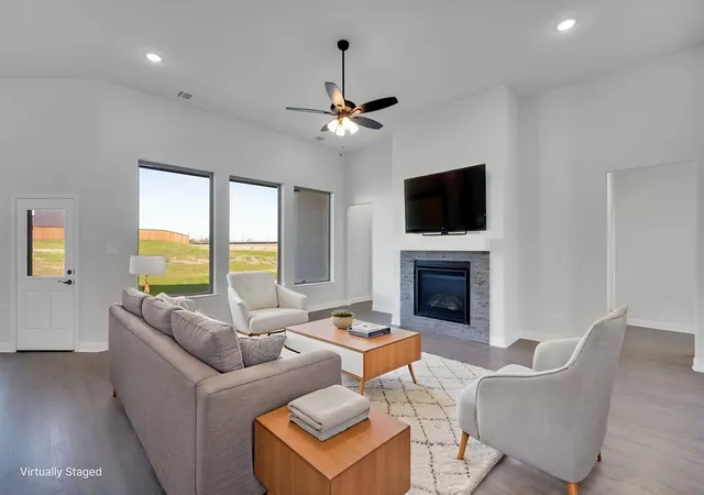 Photo 3 of Sale Pending at 108 Lila Lake Dr, Waxahachie, TX 75165 | MLS# 21201341 | Listing updated on 2026-07-27