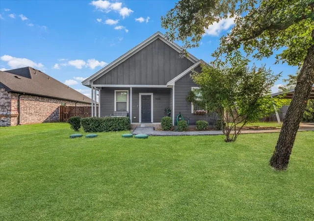 Homes for sale in Granbury, TX | 5630 Mesa Loop, Granbury, TX 76048 | MLS# 21203940