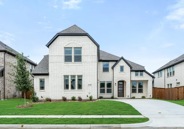 Photo 3 of Single family home for sale at 2349 Flora Dr, Rockwall, TX 75032 | MLS# 21204093 | Listing updated on 2026-10-07