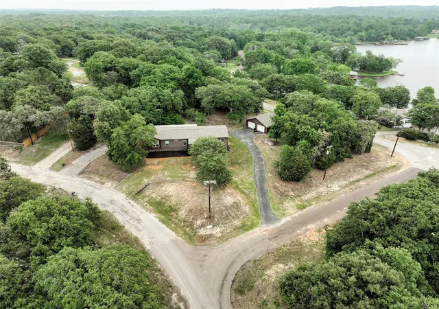 Photo 2 of Single family home for sale at 1062 Hickory Hills Dr, Murchison, TX 75778 | MLS# 21203432 | Listing updated on 2026-08-25