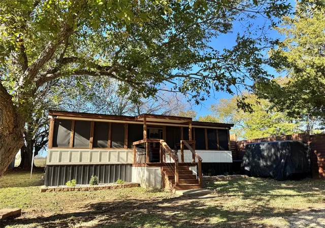 Homes for sale in Gainesville, TX | 349 Northridge Dr, Gainesville, TX 76240 | MLS# 21204356