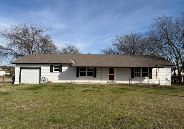 Homes for sale in Alvarado, TX | 101 Bill Jackson Dr, Alvarado, TX 76009 | MLS# 21203212