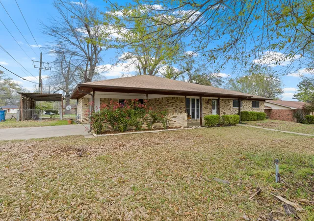 Homes for sale in Mount Pleasant, TX | 401 Hickory, Mount Pleasant, TX 75455 | MLS# 21204551
