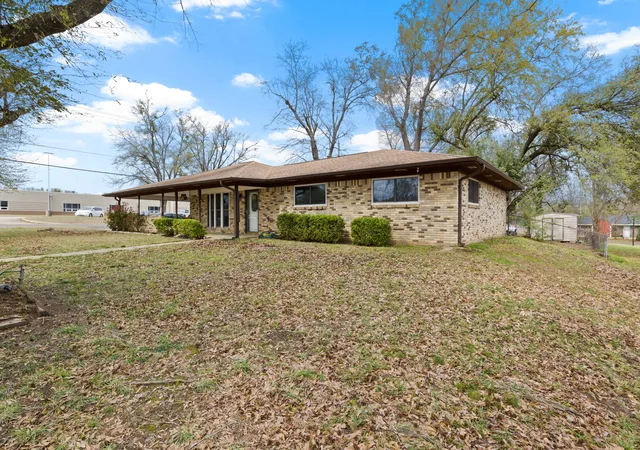 Homes for sale in Mount Pleasant, TX | 401 Hickory, Mount Pleasant, TX 75455 | MLS# 21204551