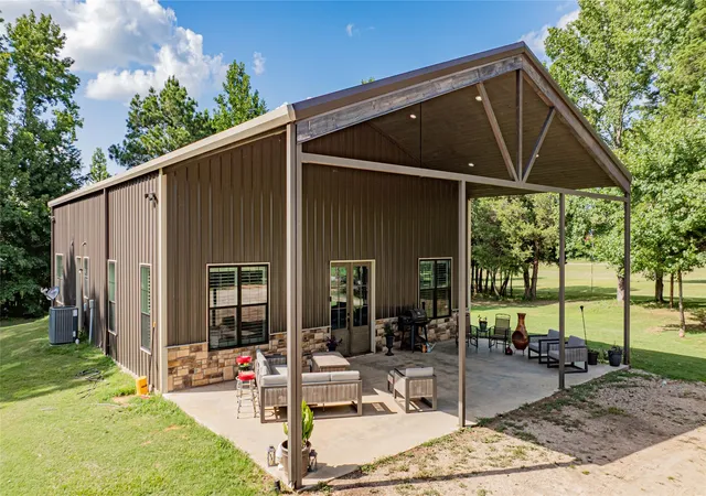 Homes for sale in Mt Pleasant, TX | 7635 N Us Hwy 271, Mt Pleasant, TX 75455 | MLS# 21202550