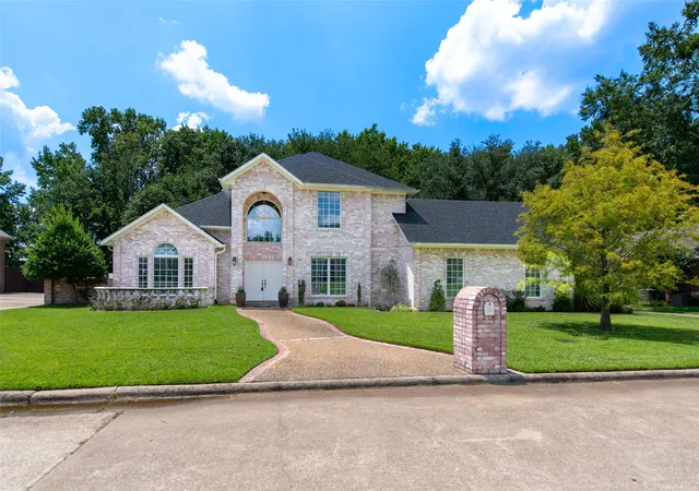 Homes for sale in Mount Pleasant, TX | 209 Turnberry Cir, Mount Pleasant, TX 75455 | MLS# 21189567