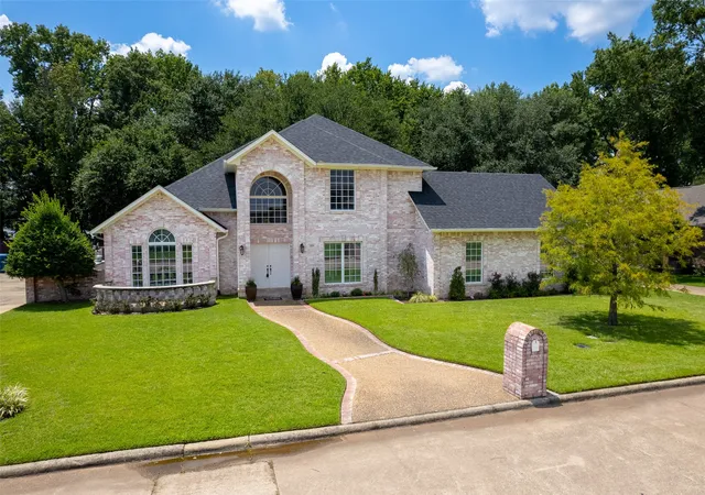 Homes for sale in Mount Pleasant, TX | 209 Turnberry Cir, Mount Pleasant, TX 75455 | MLS# 21189567