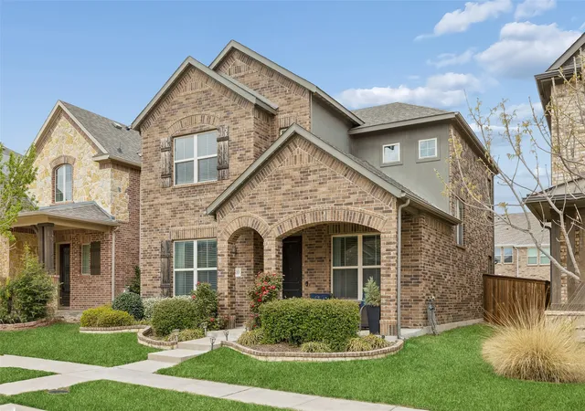 Photo 3 of Single family home for sale at 2533 Westbank Trl, Garland, TX 75042 | MLS# 21199294 | Listing updated on 2026-08-27