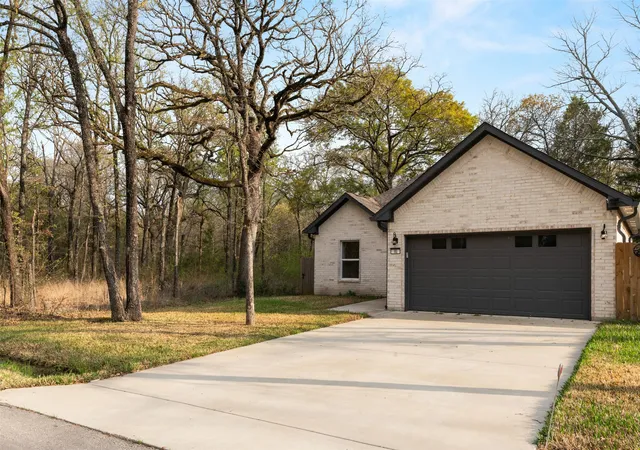 Homes for sale in Payne Springs, TX | 145 Barcelona St, Payne Springs, TX 75156 | MLS# 21203243