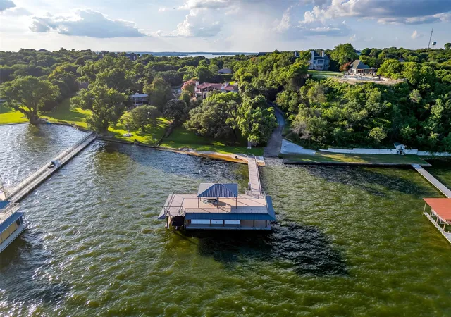 Photo 2 of Mansion for sale at 9930 Boat Club Rd, Fort Worth, TX 76179 | MLS# 21202658 | Listing updated on 2026-07-11