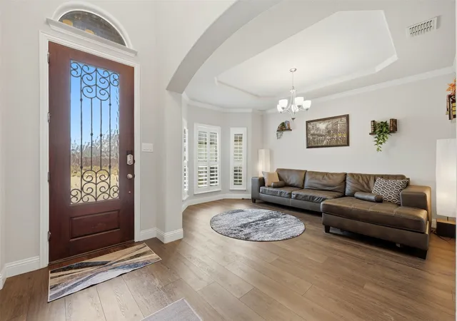 Photo 4 of Single family home for sale at 418 Crestview Dr, Midlothian, TX 76065 | MLS# 21203263 | Listing updated on 2026-10-07
