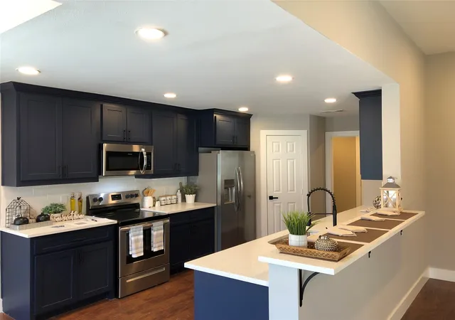 Photo 3 of Single family home for sale at 301 E 14Th Ave, Corsicana, TX 75110 | MLS# 21205014 | Listing updated on 2026-08-05
