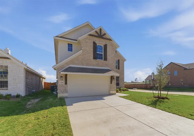 Photo 2 of Sale Pending at 3500 Helena St, Gainesville, TX 76240 | MLS# 21202061 | Listing updated on 2026-08-17