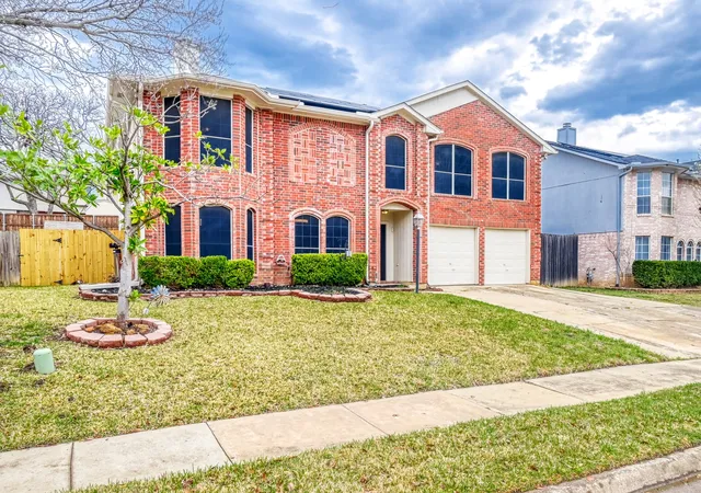 Photo 3 of Single family home for sale at 2112 Meadowview Dr, Corinth, TX 76210 | MLS# 21181551 | Listing updated on 2026-08-28