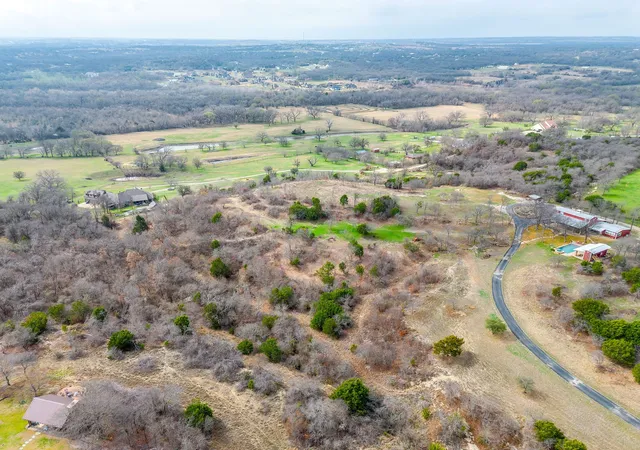 Photo 4 of Sale Pending at 450 Quail Ridge Rd, Aledo, TX 76008 | MLS# 21202481 | Listing updated on 2026-09-19