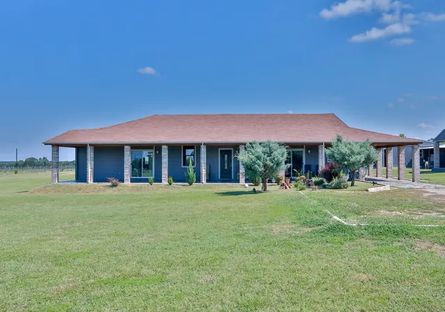 2nd image of 1556 Vz County Road 2128, Wills Point, TX 75169 | MLS# 21205272