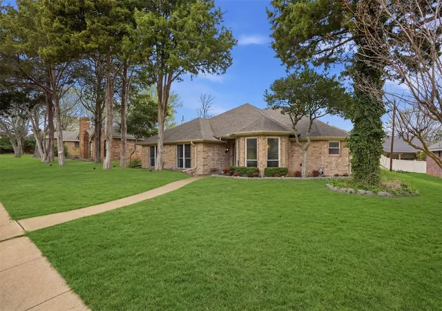 Homes for sale in Duncanville, TX | 411 Whispering Hills Dr, Duncanville, TX 75137 | MLS# 21204512