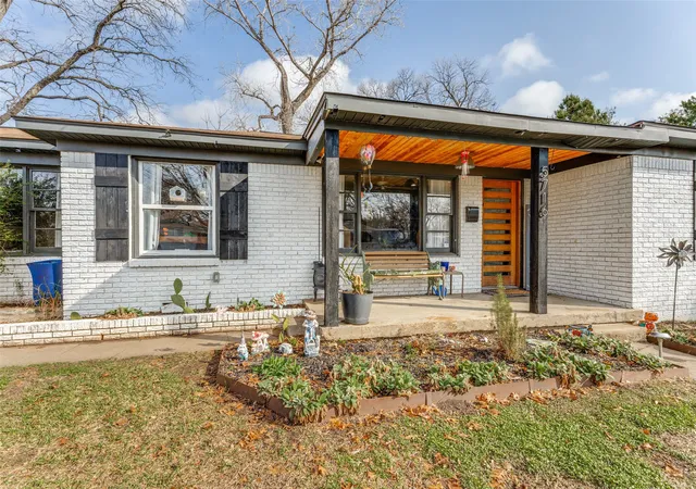 Photo 3 of Single family home for sale at 5716 Tracyne Dr, Westworth Village, TX 76114 | MLS# 21204877 | Listing updated on 2026-08-18