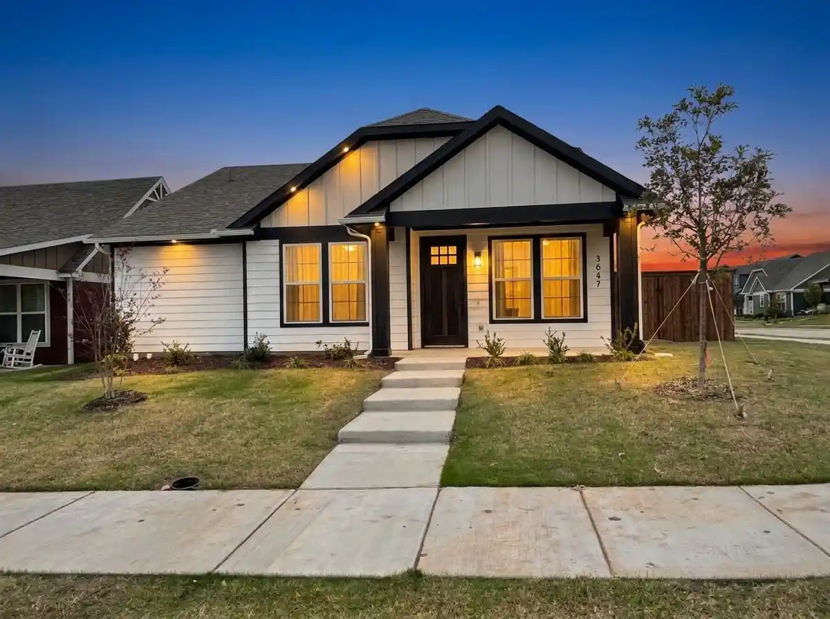 Photo 1 of Single family home for sale at 3647 William Ct, Midlothian, TX 76065 | MLS# 21205337 | Listing updated on 2026-10-29