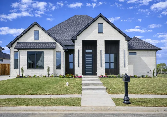 Homes for sale in Pottsboro, TX | 2012 Nichole Blvd, Pottsboro, TX 75076 | MLS# 21128068